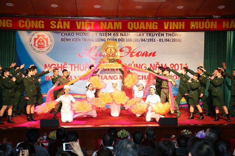Liên hoan giọng hát hay chiến sỹ quân y Bệnh viện TƯQĐ 108 năm 2016
