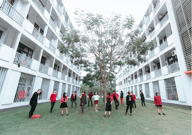 Năm tháng thanh xuân tại ngôi trường F của bạn có gì?