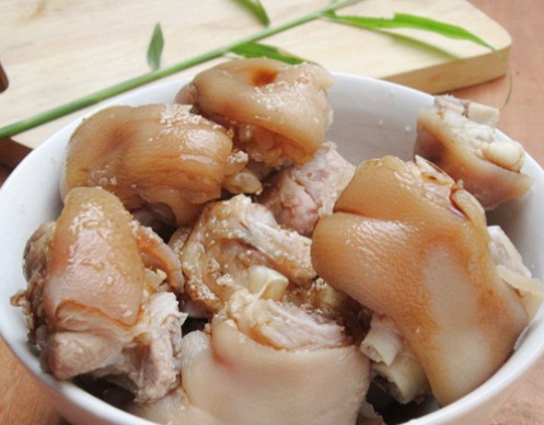 Ăn gì để “phủ xanh” cho tuổi?