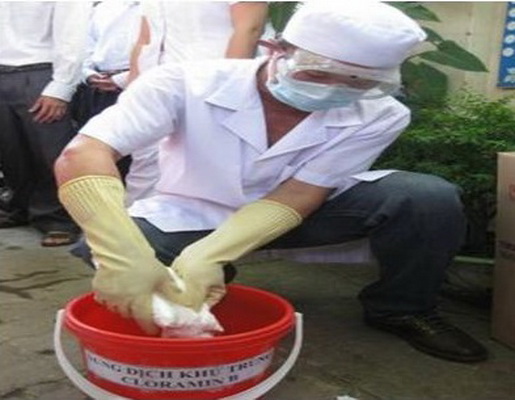 Cách xử lý nước sinh hoạt trong và sau mưa lũ để phòng bệnh