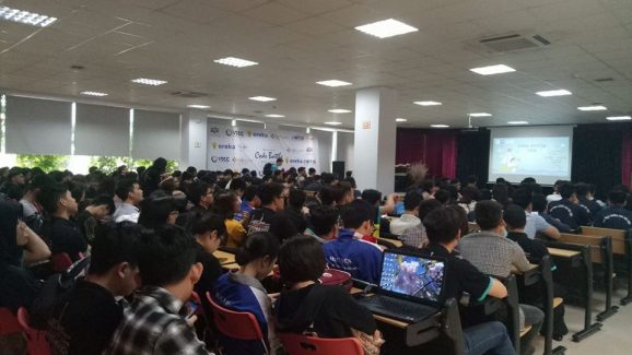ĐH FPT thắng lớn tại CODE BATTLE 2018