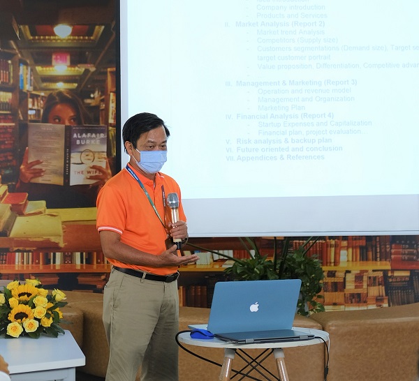 Nhiều doanh nghiệp đến tuyển dụng sinh viên ĐH FPT thực hiện dự án