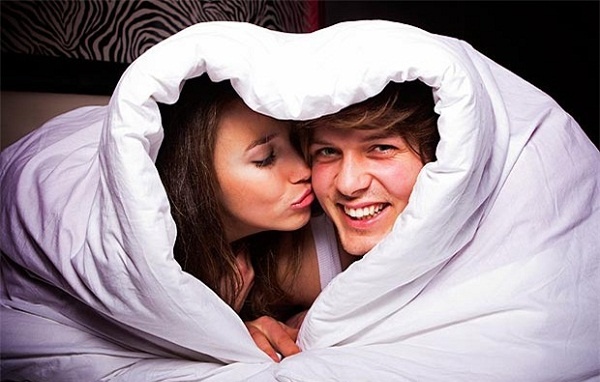 Ngày Tết sẽ đầm ấm hơn nếu bạn làm “chuyện ấy”