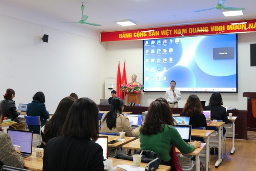 Tổ chức Khóa tập huấn công tác thẩm định, biên tập bài viết khoa học cho cán bộ giảng viên ULIS