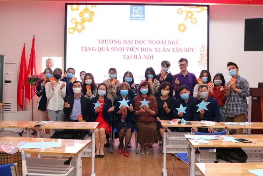 Tổ chức chương trình tặng quà sinh viên ngoại tỉnh đón xuân Tân Sửu tại Hà Nội