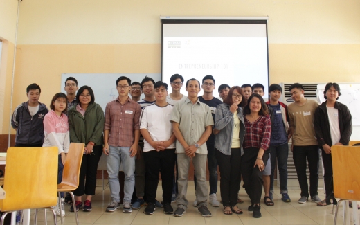Sinh viên Đại học FPT được học khởi nghiệp cùng chuyên gia