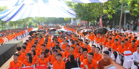Sau 18 mùa bánh chưng chúng ta giờ đã là tân sinh viên Đại học FPT