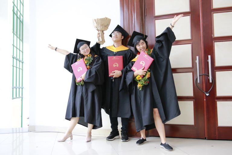 Chúc mừng vì bạn đã tốt nghiệp Thanh Xuân!