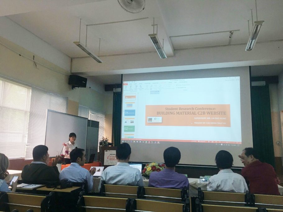 Khơi dậy tinh thần nghiên cứu khoa học trong Đại học FPT