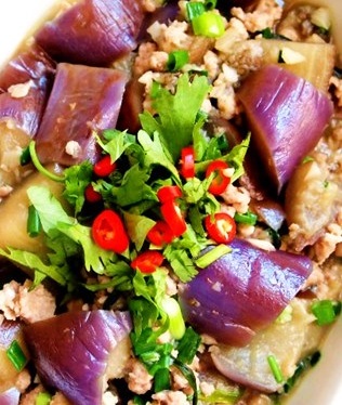 Cà tím thuốc quý nhưng không phải ai cũng ăn được