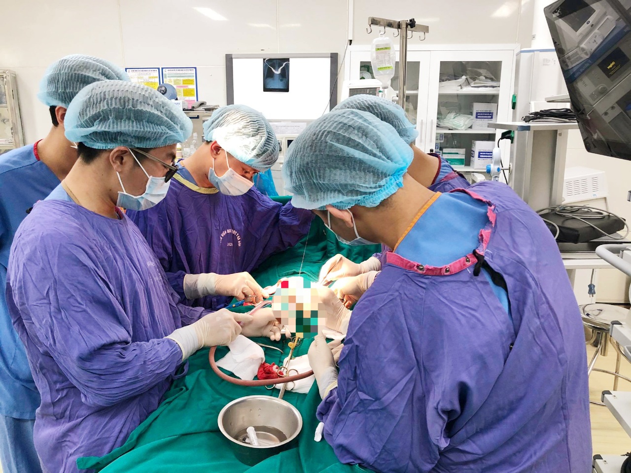 Người đàn ông tự bẻ gãy dương vật vì lý do không ngờ