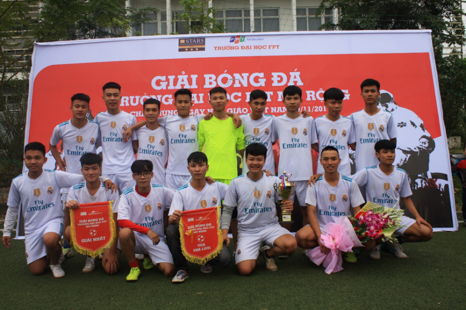 THPT Quốc Oai vô địch giải bóng đá ĐH FPT mở rộng