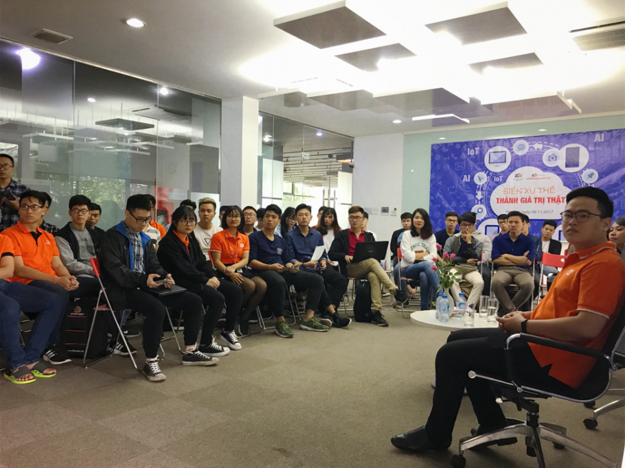 SV ĐH FPT hào hứng với talk show công nghệ: “Biến xu hướng thành giá trị thật”