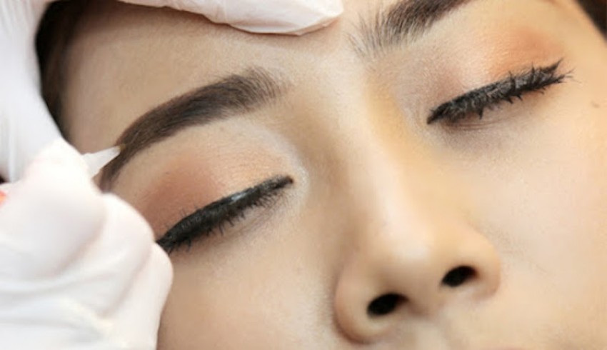 phun thêu chân màu có bị sưng