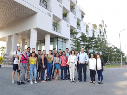 Kiến trúc xanh Đại học FPT làm hài lòng đoàn khách Pháp