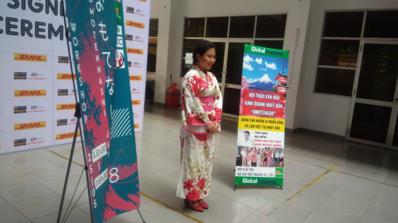 Sinh viên Đại học FPT thích thú với Workshop “Omotenashi”