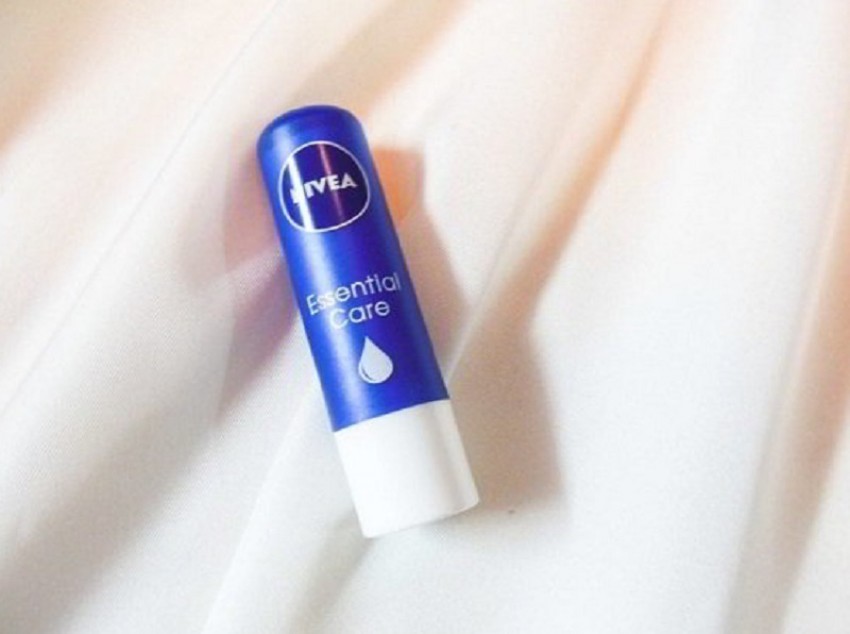 Son dưỡng môi Nivea