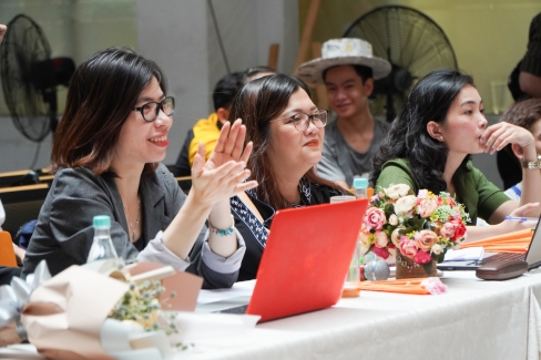 Học tiếng Anh tại trường F: Tưởng không vui ai ngờ vui không tưởng