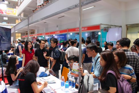Gần 2.000 công việc chào đón sinh viên ĐH FPT