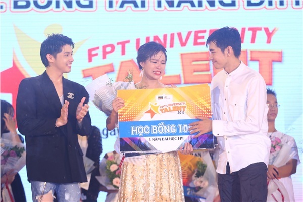 Học sinh phổ thông có cơ hội nhận học bổng 3 tỷ đồng từ ĐH FPT