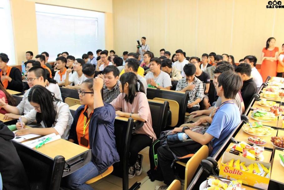 Khen thưởng gần 200 cá nhân, đội nhóm trong học kỳ Fall 2016, Spring 2017