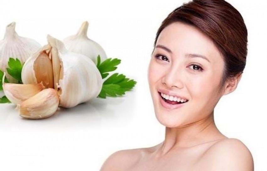 Trị mụn bằng tỏi