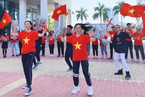 Nhiều đại học tổ chức xem trận Việt Nam – Indonesia