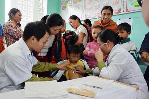 Khám bệnh, cấp thuốc miễn phí cho người dân huyện Vị Xuyên (Hà Giang)