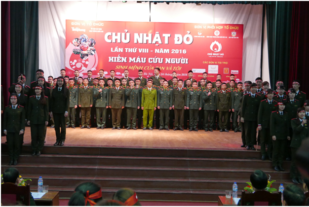 Chủ nhật đỏ sinh mệnh của bạn và tôi