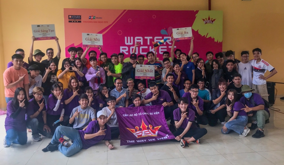 Tân sinh viên K16 giải nhiệt quân sự cùng tên lửa nước – Water Rocket 2020