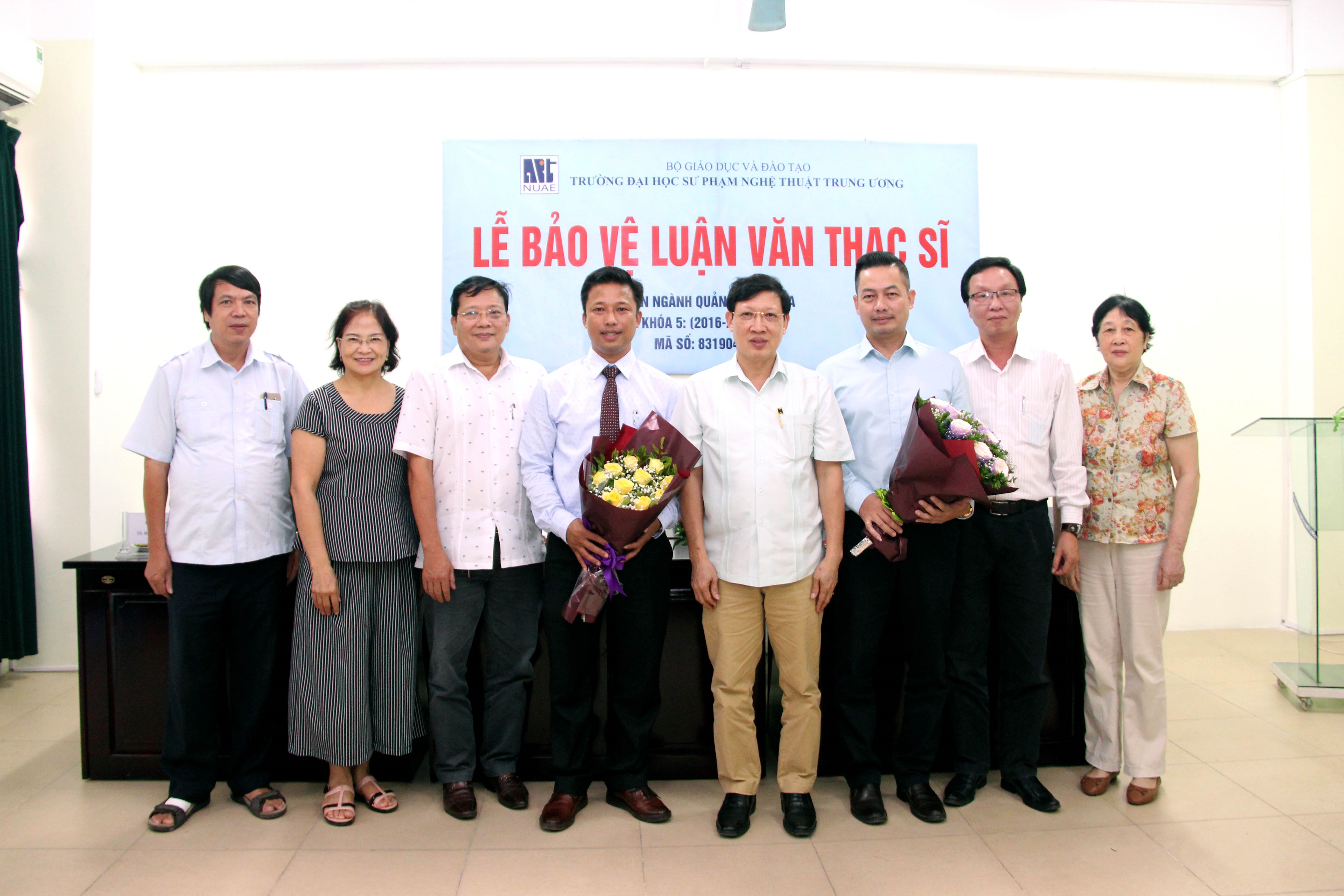 Lễ bảo vệ luận văn của hai học viên Lê Minh Thành và Hồ Ngọc Thiên, k5 - Chuyên ngành Quản lý Văn hoá