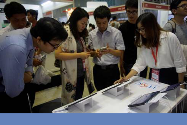 Học viện Công nghệ Bưu chính Viễn thông tham gia trưng bày sản phẩm tại triển lãm Broadcast & AV 2017