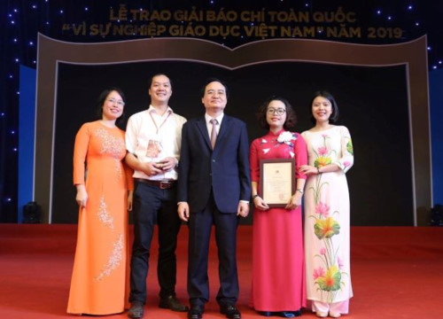 Bộ trưởng Bộ GD&ĐT chính thức phát động giải thưởng báo chí toàn quốc “Vì sự nghiệp giáo dục” năm 2020