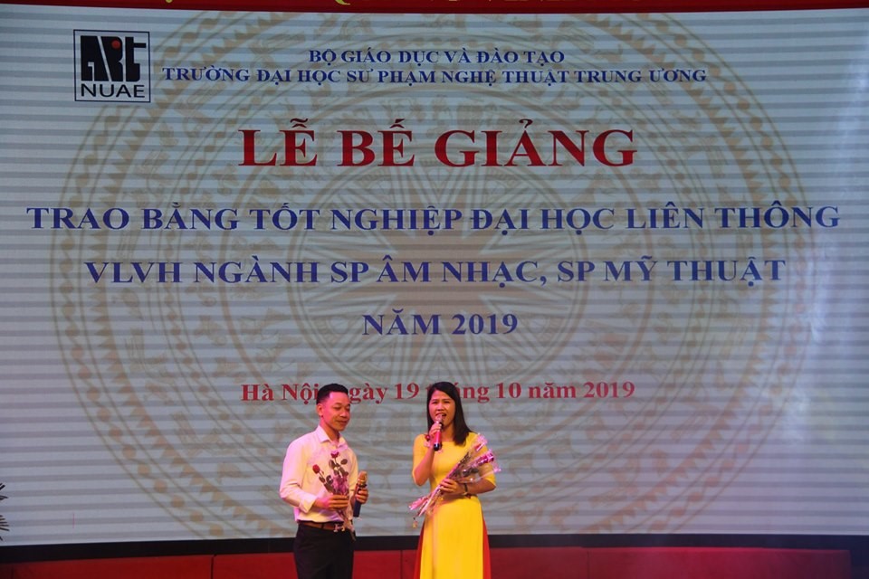 Lễ bế giảng và trao bằng tốt nghiệp đại học liên thông vừa làm vừa học ngành Sư phạm Âm nhạc, Sư phạm Mĩ thuật năm 2019