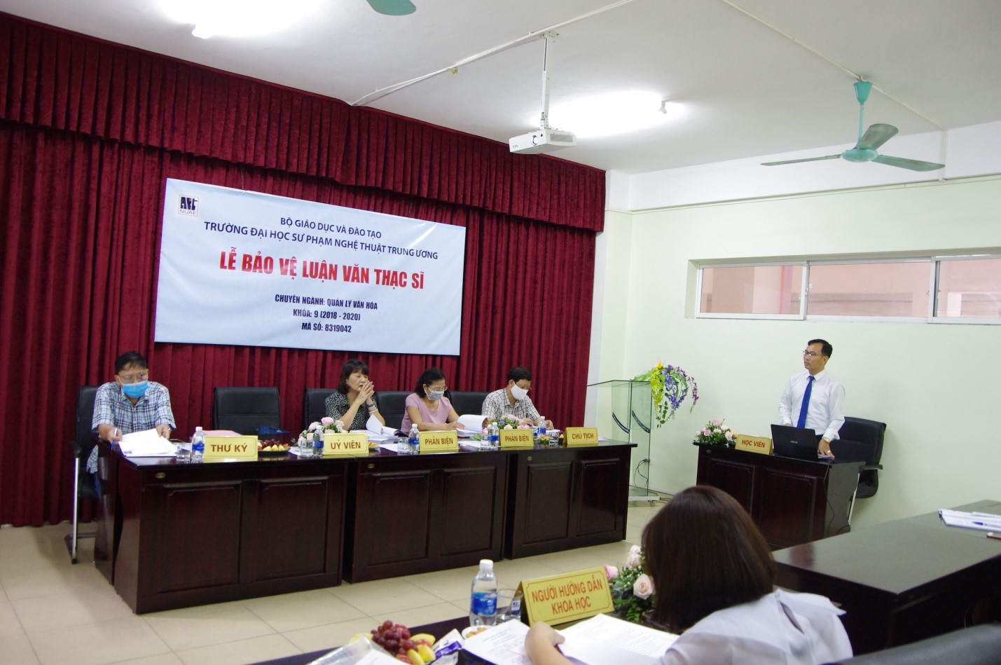 Lễ bảo vệ luận văn của học viên Nguyễn Văn Sơn và Phạm Xuân Hoàn (K5) - Chuyên ngành Quản lý văn hóa