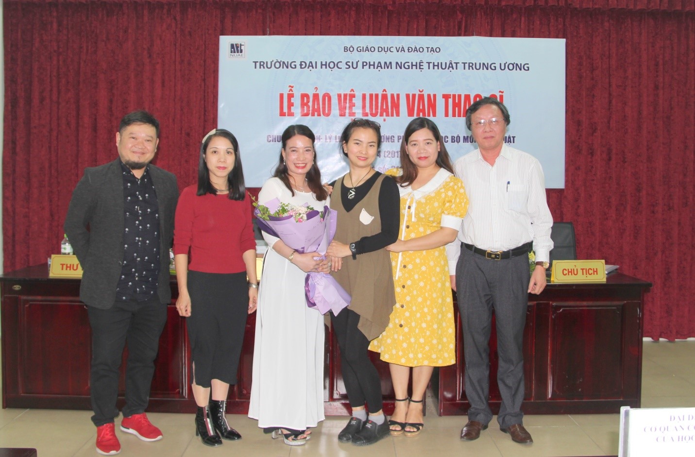 Lễ bảo vệ luận văn của học viên Đặng Thị Hoa Phượng (K4) - Chuyên ngành Lý luận và Phương pháp dạy học bộ môn Mỹ thuật