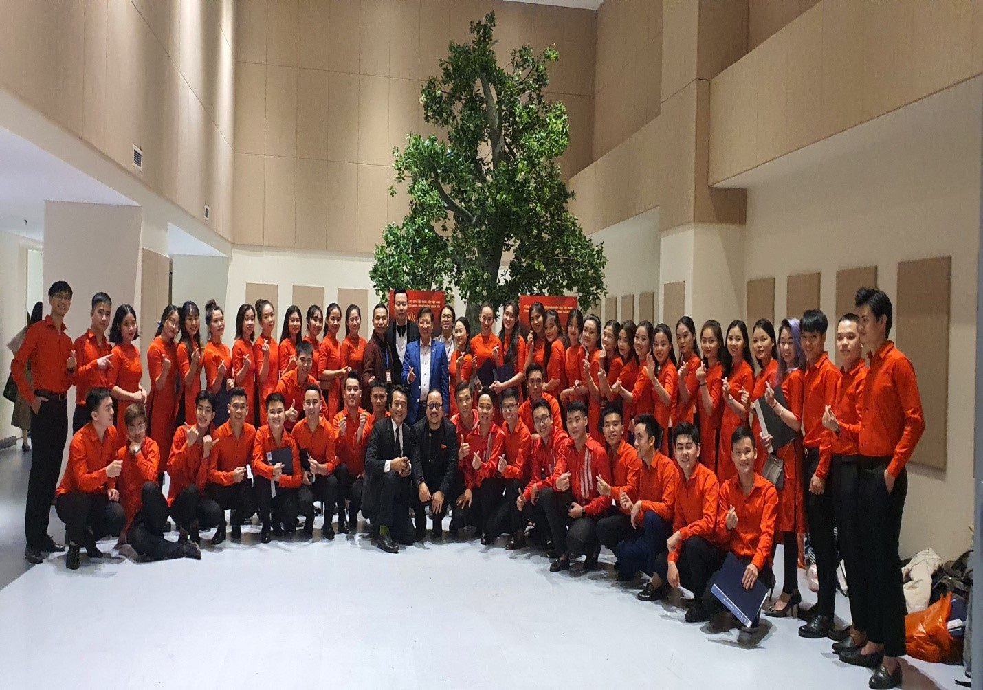 Đội hợp xướng NUAE tham gia Chương trình nghệ thuật Bài ca không quên