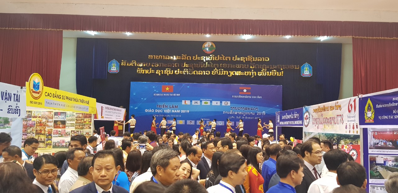 Triển lãm Giáo dục và Diễn đàn nâng cao chất lượng Giáo dục Việt Nam - Lào 2019