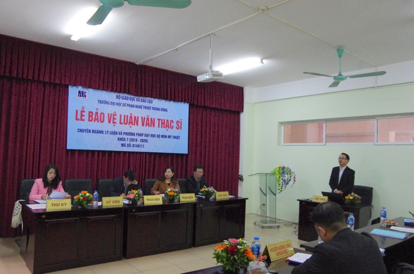 Lễ bảo vệ luận văn của học viên SoukSaKhone Phoutthavilay (K6) - Chuyên ngành Lý luận và Phương pháp dạy học bộ môn Mỹ thuật