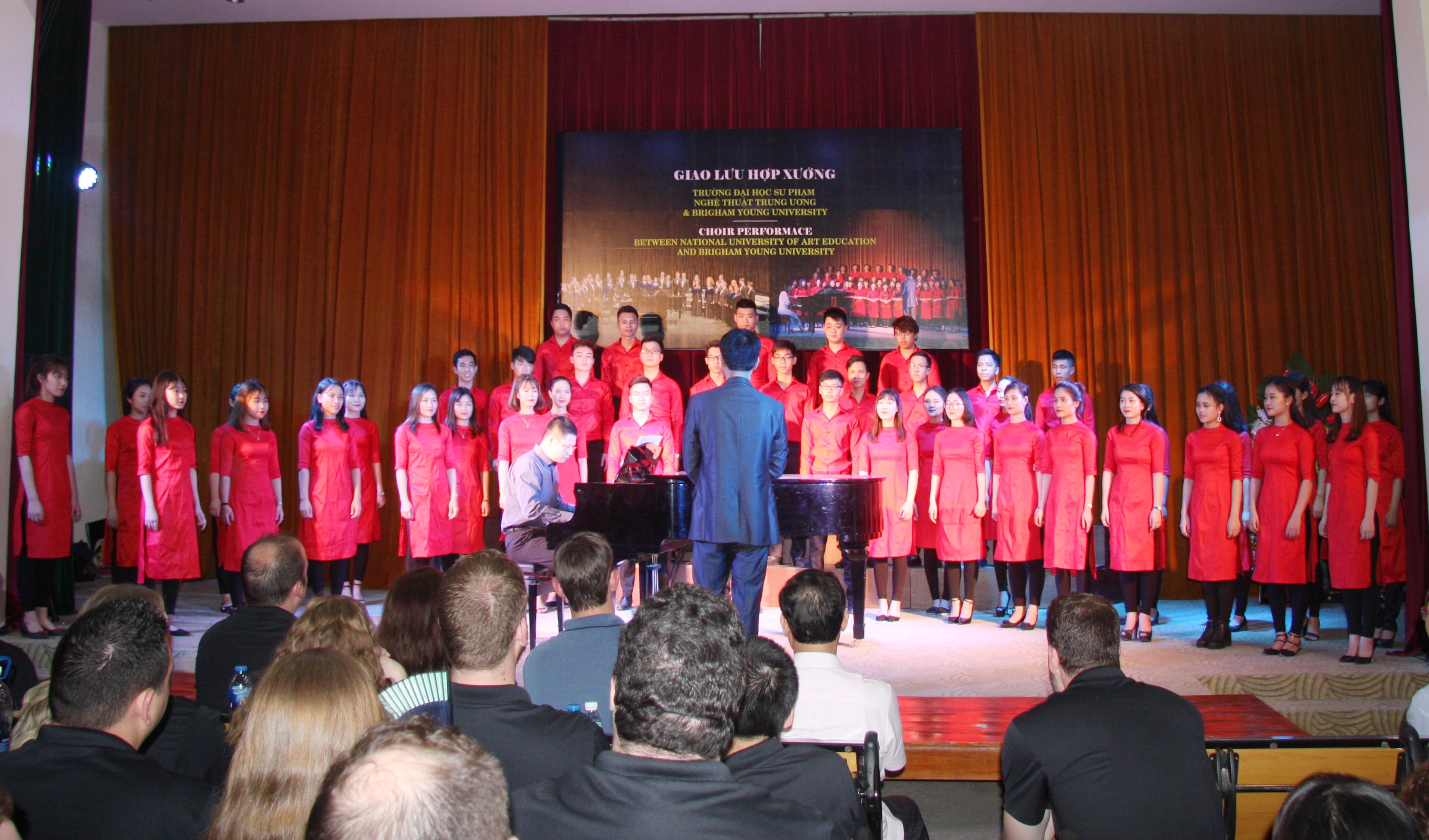 Dàn hợp xướng hàng đầu Hoa Kỳ giao lưu tại Trường ĐHSP Nghệ thuật TW