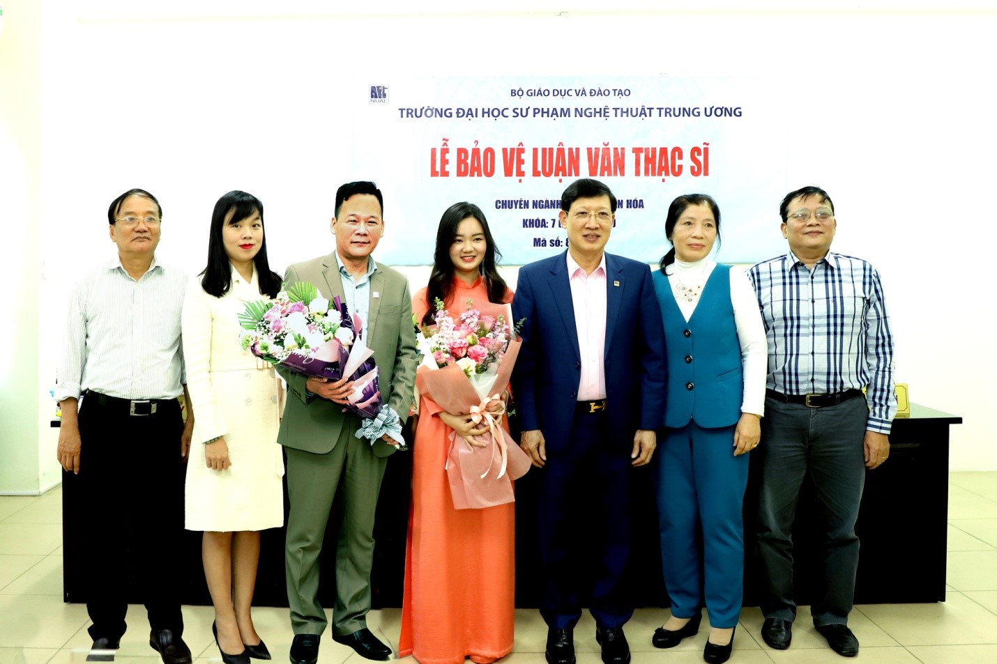 Lễ bảo vệ luận văn của hai học viên Trương Mai Ngọc (K7) và Phạm Ngọc Huệ (K6) - Chuyên ngành Quản lý văn hóa