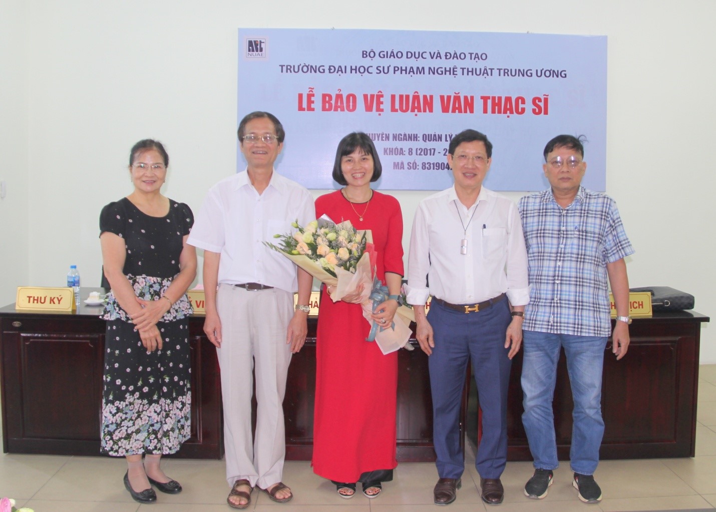 Lễ bảo vệ luận văn của học viên Dương Thị Nga (K8) - Chuyên ngành Quản lý văn hóa