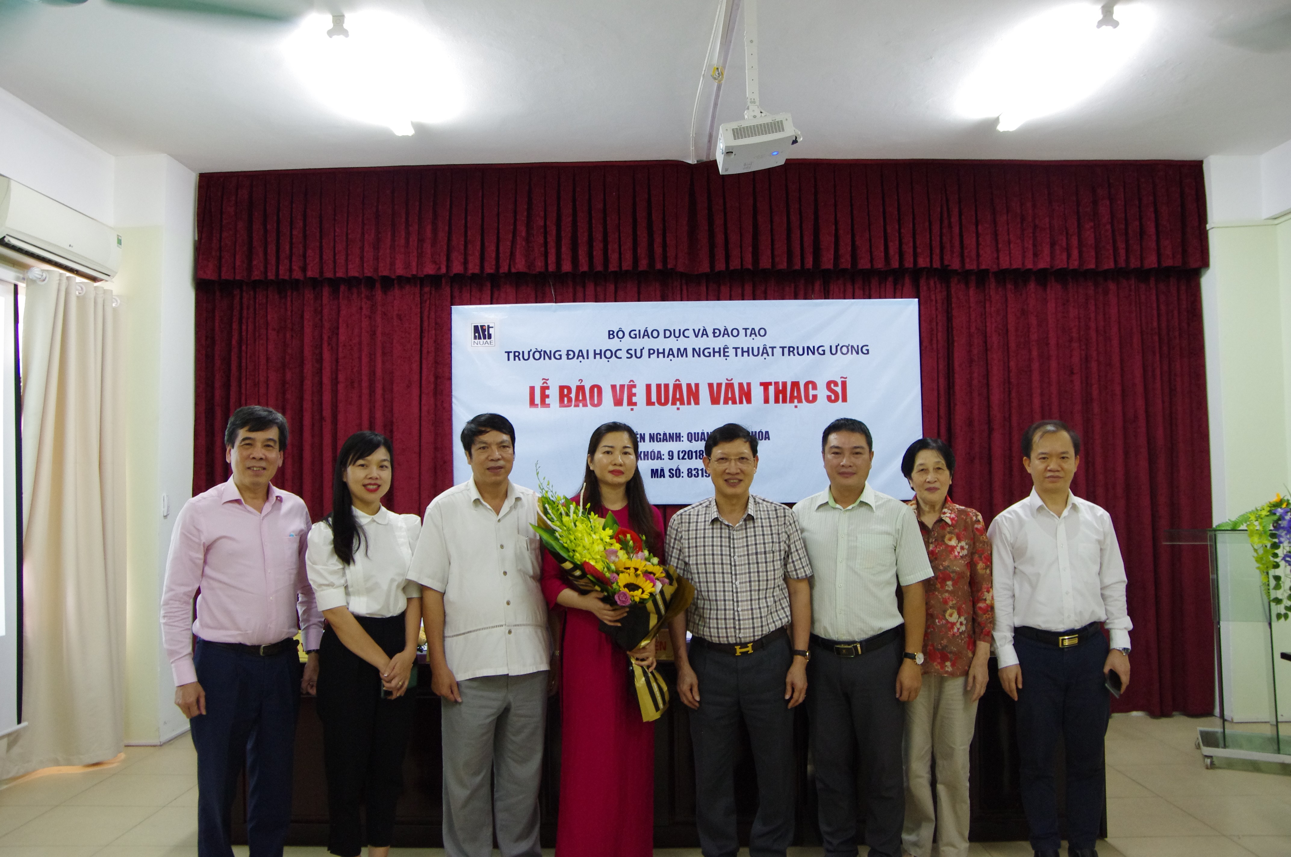 Lễ bảo vệ luận văn của học viên Đỗ Thị Hà và Hoàng Vân Phong (K9) - Chuyên ngành Quản lý văn hóa