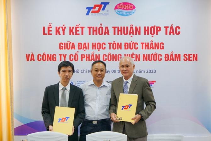 Ký hợp tác với Công ty cổ phần Công viên nước Đầm Sen