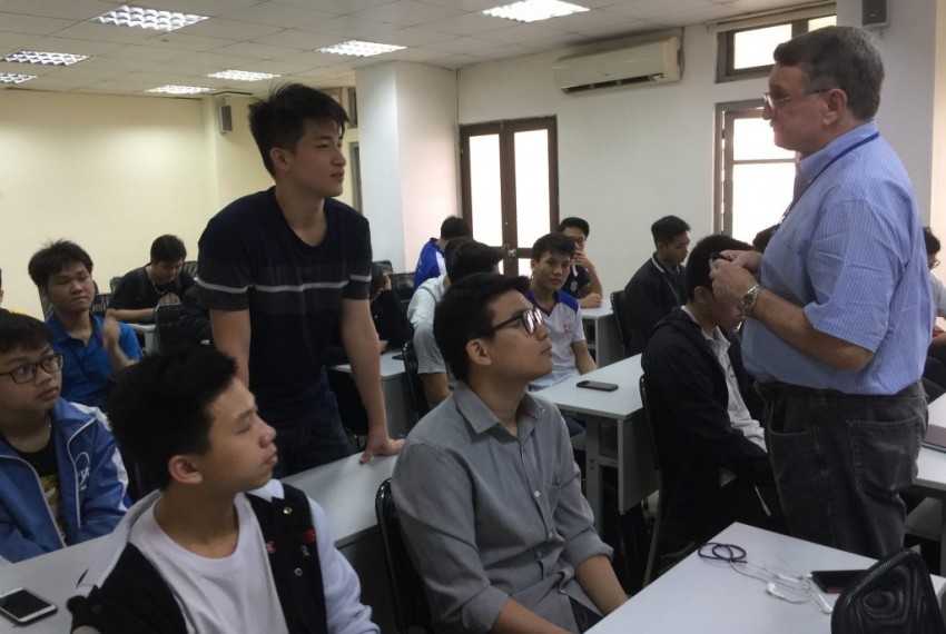 Tuần lễ REI BUSINESS WEEK 2019 tại Học viện Công nghệ Bưu chính Viễn thông