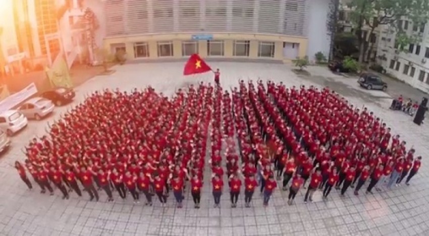 quốc ca, Văn Cao, Tiến quân ca, Giàn khoan Hải Dương 981, biển Đông, Nghệ sĩ, Nhà vua, bóng đá, sân vận động