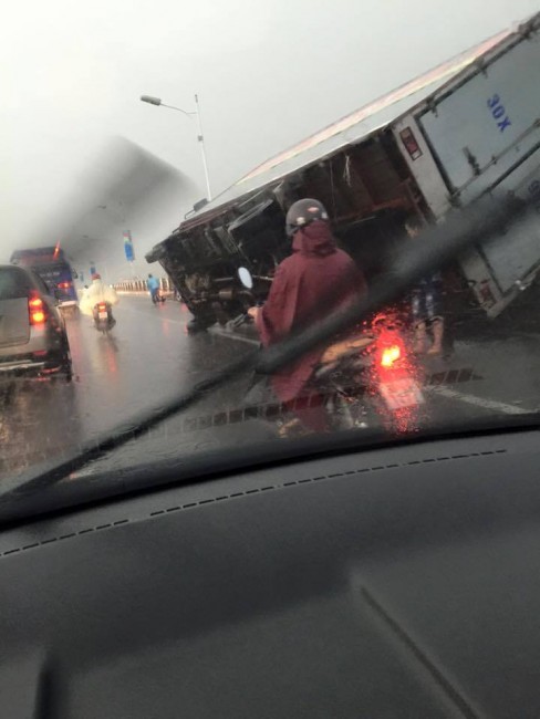 mưa dông, gió giật, Hà Nội