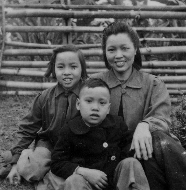 Cách “giữ” con của phu nhân Bộ trưởng Giáo dục