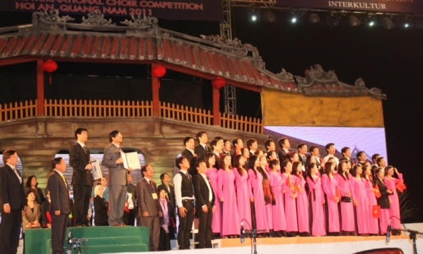 nhạc sĩ Phạm Lê Hòa, trường Nhạc họa Trung ương, Điều còn mãi, dàn hợp xướng