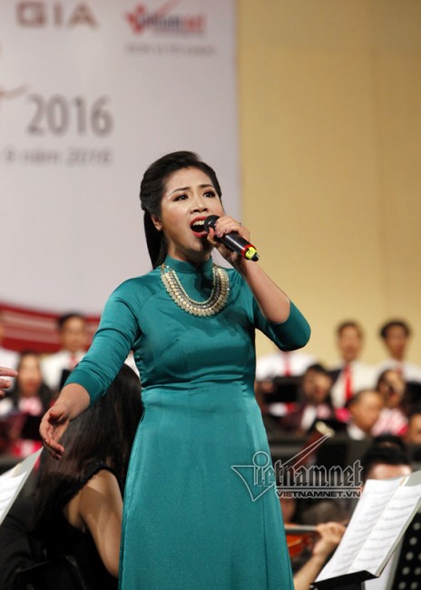 Hòa nhạc Điều còn mãi 2016, điều còn mãi, Đăng Dương, Tùng Dương,  Lê Anh Dũng, Hồng Vy, Thành Lê, Trần Mạnh Hùng,  Lê Phi Phi, Dàn nhạc Giao hưởng quốc gia